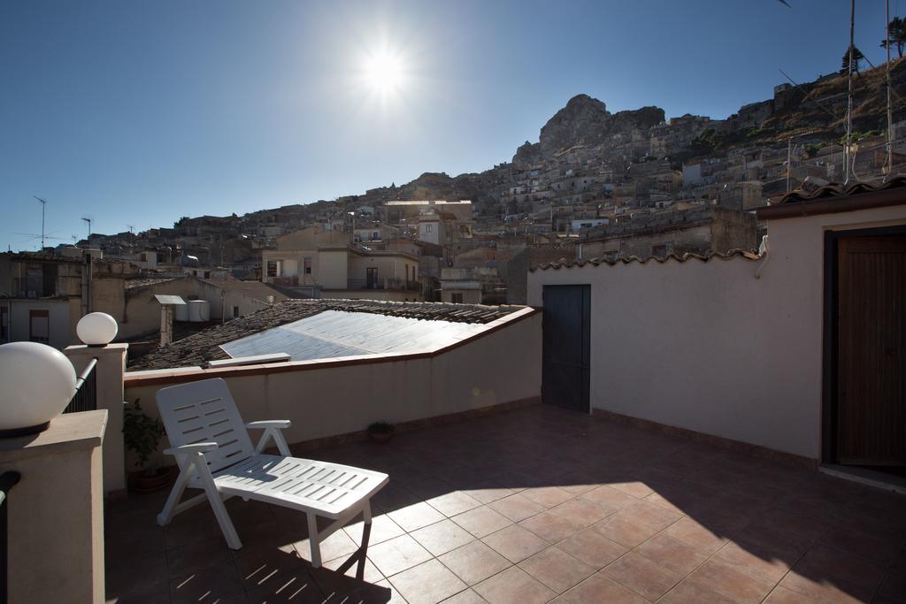 Bed And Breakfast Sotto Le Stelle Caltabellotta Exterior photo
